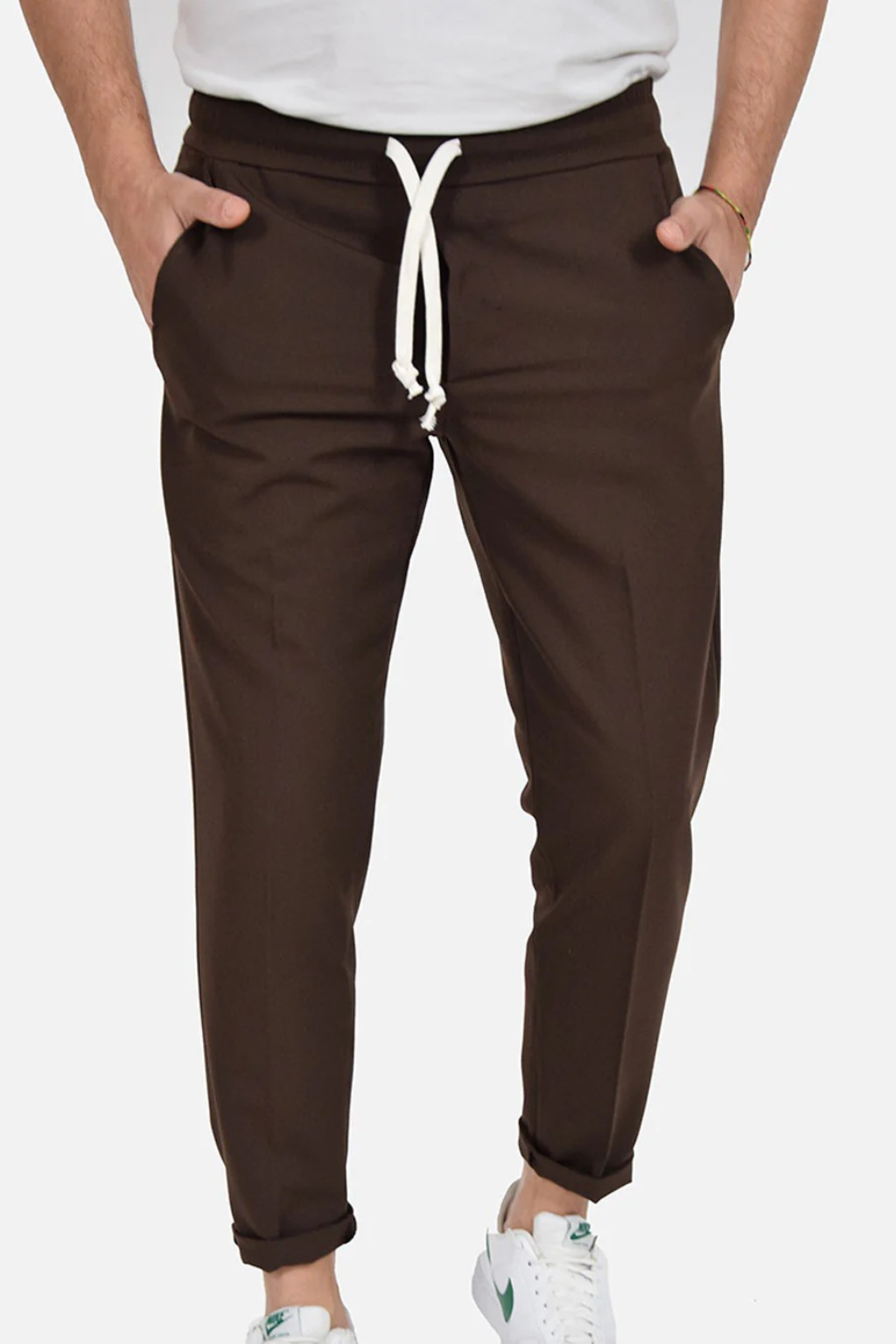 Pantalones con cordón en la cintura