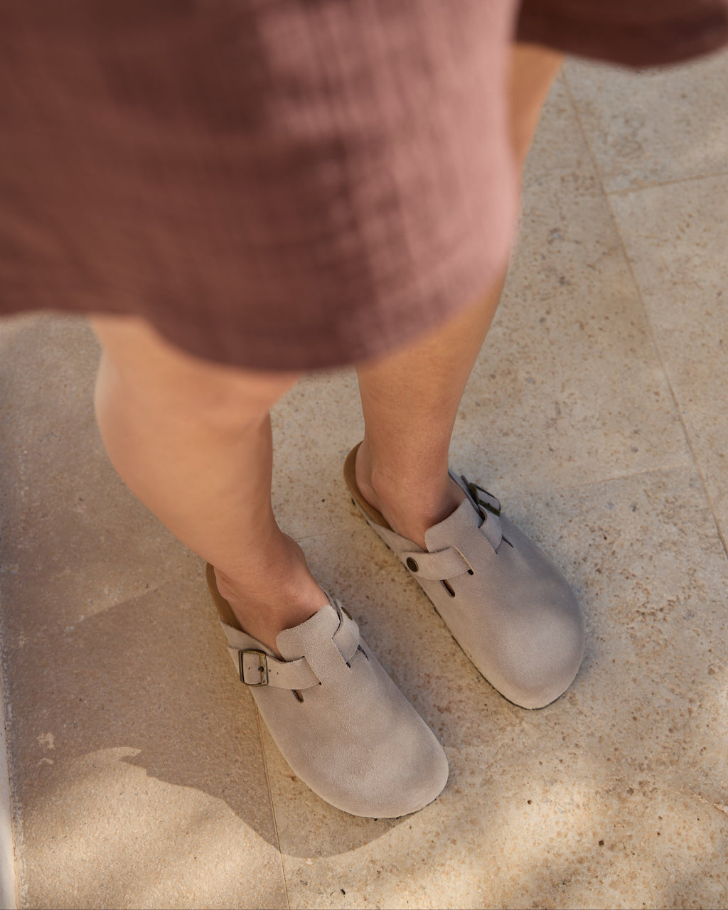 Zueco de ante unisex - gris topo
