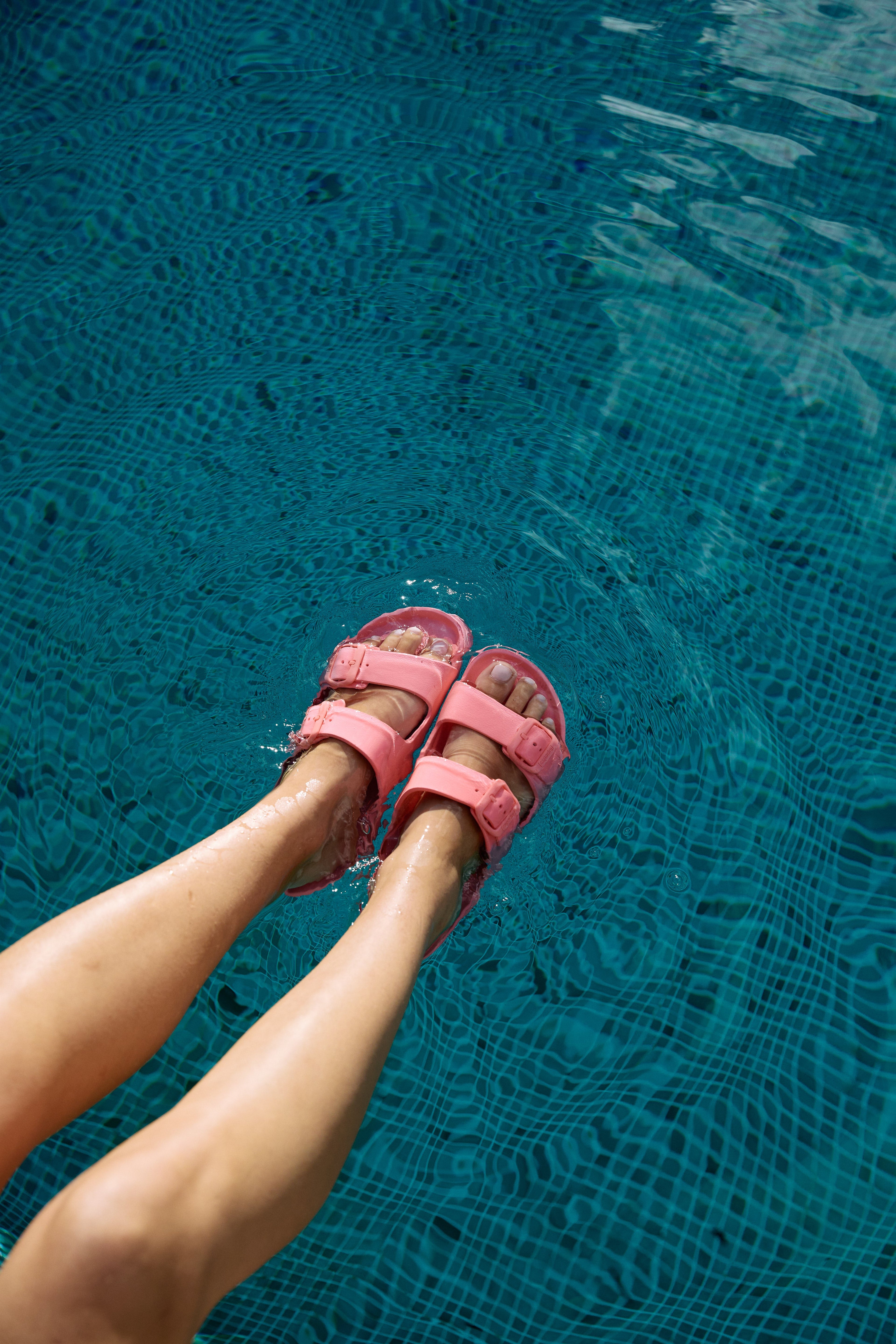 Ami Pool - flamingo